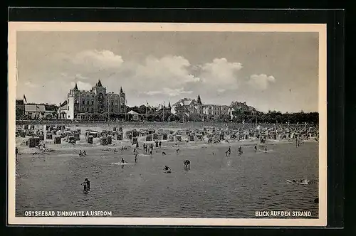 AK Ostseebad Zinnowitz auf Usedom, Blick auf den Strand und das Kurhaus