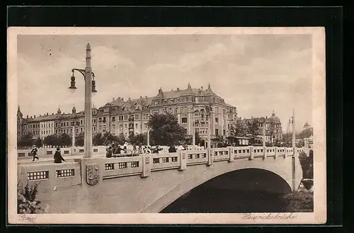 AK Gera, die Strassenbahn auf der Heinrichsbrücke