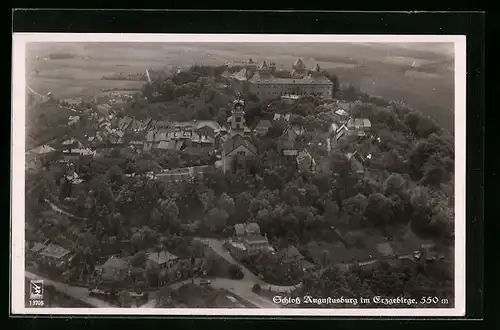 AK Augustusburg im Erzgebirge, Fliegeraufnahme des Schlosses