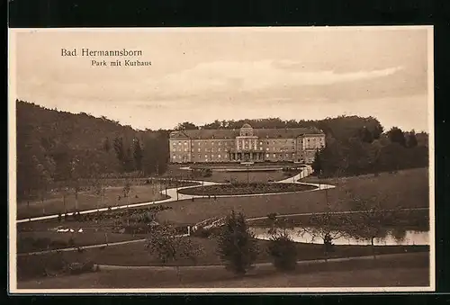 AK Bad Hermannsborn, Blick auf den Park mit dem Kurhaus