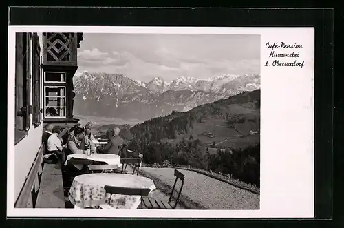 AK Oberaudorf, auf der Terrasse des Cafe-Pension Hummelei mit Gebirgsblick