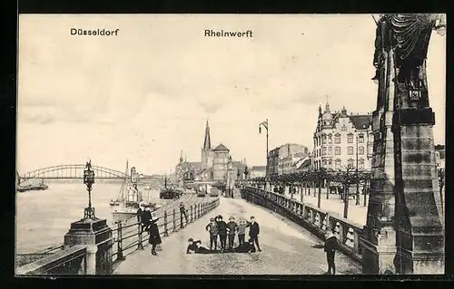 AK Düsseldorf, Kinder auf der Promenade an der Rheinwerft