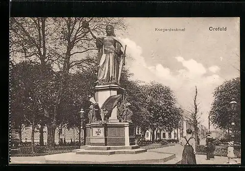 AK Crefeld, Passanten am Kriegerdenkmal