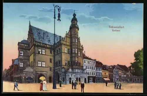 AK Schweinfurt, Passanten vor dem Rathaus