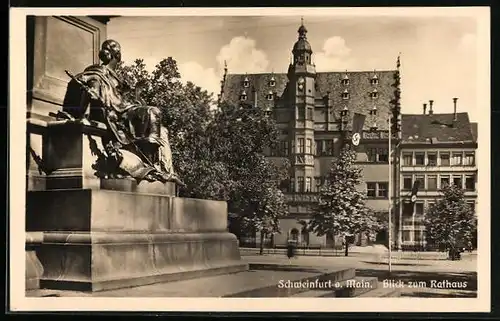 AK Schweinfurt am Main, Denkmal vor dem Rathaus mit 