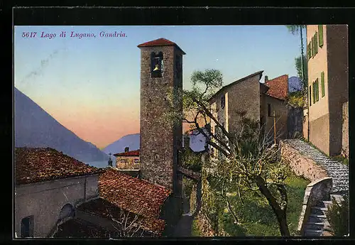 AK Gandria, Gebäude und Glockenturm am Lago di Lugano