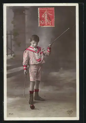 AK Junge im Matrosenanzug spielt mit seinem Diabolo
