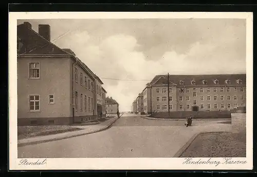 AK Stendal, Strassenpartie an Hindenburg-Kaserne