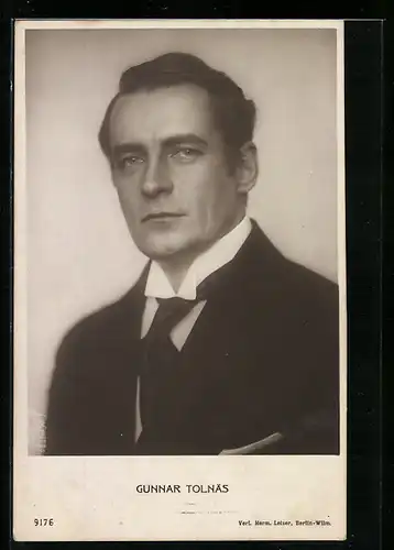 AK Schauspieler Gunnar Tolnäs mit Anzug und Krawatte