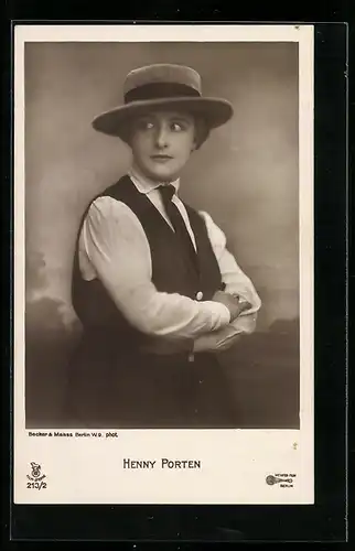 AK Schauspielerin Henny Porten mit Hut