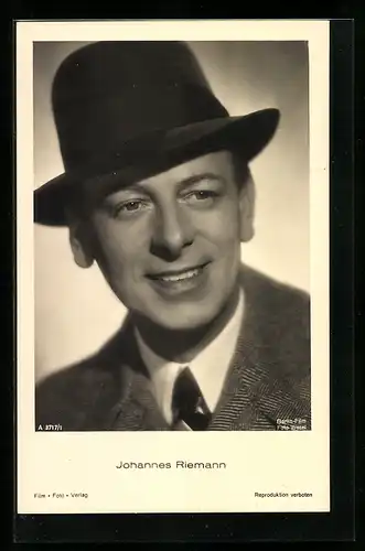 AK Portrait des Schauspielers Johannes Riemann