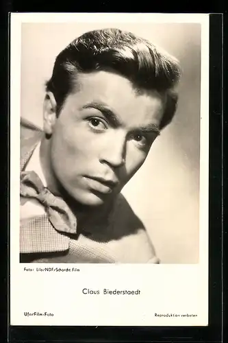 AK Schauspieler Claus Biederstaedt mit Fliege