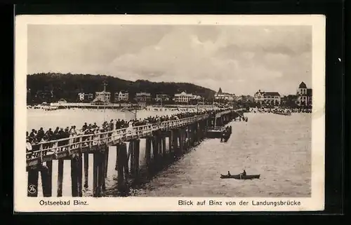 AK Binz / Rügen, Blick auf Binz von der Landungsbrücke