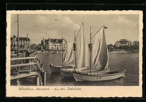 AK Arendsee / Ostsee, Segelboote an der Seebrücke