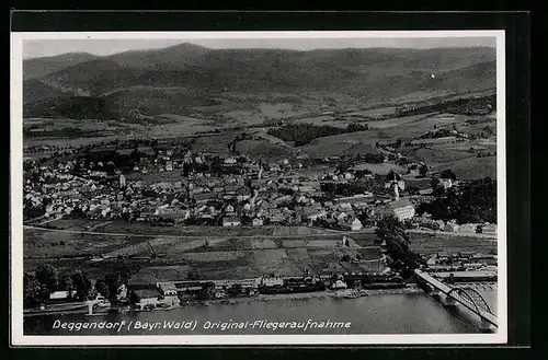 AK Deggendorf /Bayr. Wald), Totalansicht vom Flugzeug aus
