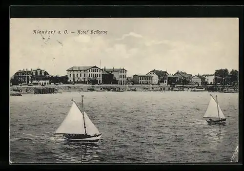 AK Niendorf a. O., Hotel Bellevue vom Meer aus gesehen