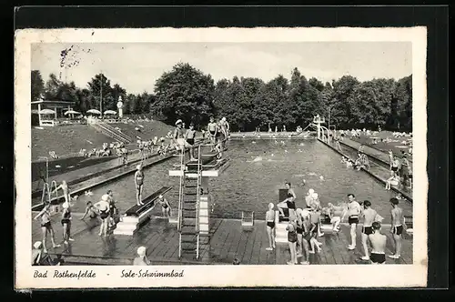 AK Bad Rothenfelde, Badegäste im Sole-Schwimmbad