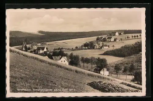 AK Tellerhäuser / Sachsen, Blick von der Bergwiese auf den Ort