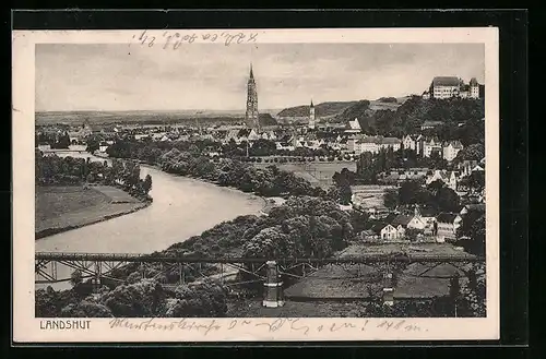 AK Landshut, Stadtpanorama mit Schloss und Stadtpfarrkirche St. Martin