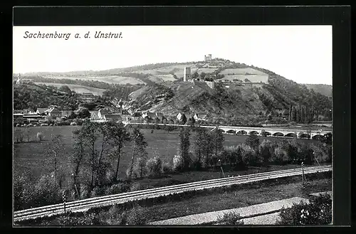 AK Sachsenburg /Kr. Eckartsberga, Panoramablick auf Ort und Umgebung