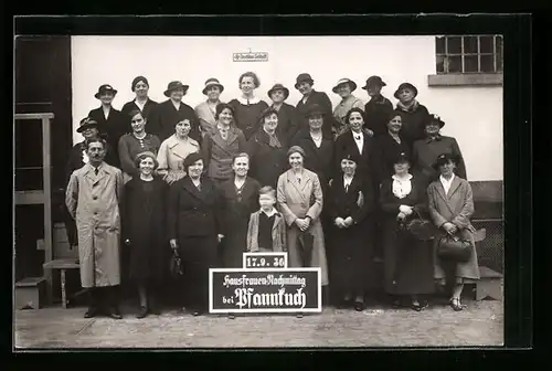 Foto-AK Karlsruhe i. B., Hausfrauen-Nachmittag bei der Pfannkuch GmbH am 17.09.1936