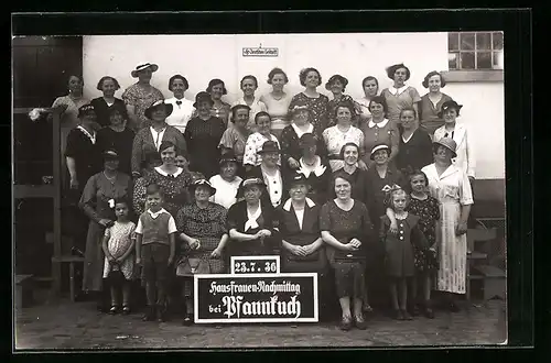 Foto-AK Karlsruhe i. B., Hausfrauen-Nachmittag bei der Pfannkuch GmbH am 23.07.1936