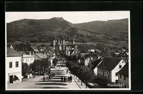 AK Haindorf, Strassenpartie mit Klosterkirche