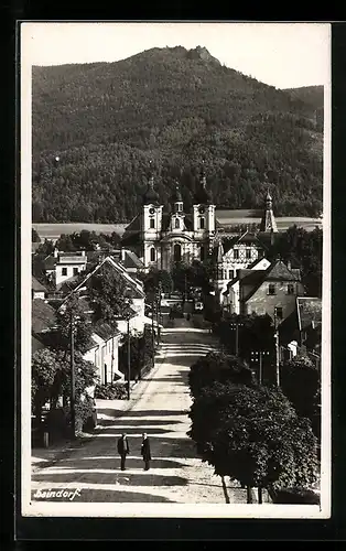 AK Haindorf / Hejnice, Strassenpartie mit Blick zur Kirche