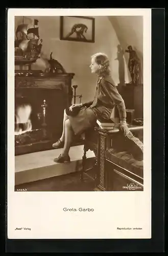 AK Schauspielerin Greta Garbo in Filmszene Gleiche Moral