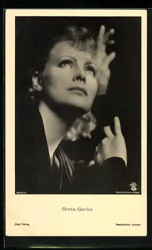 AK Schauspielerin Greta Garbo mit Blick nach oben