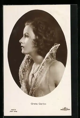 AK Schauspielerin Greta Garbo mit Perlenkette