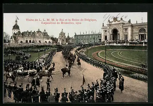 AK Bruxelles, Exposition 1910, Visite de L. L. M. M. le Roi et la Reine de Belgique