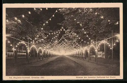 AK Dresden, Internationale Hygiene-Ausstellung 1911, Strasse der fremden Nationane bei Nacht