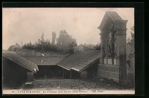 AK Vaux Sur-Seine, La Fontaine et le Lavoir Saint-Nicaise