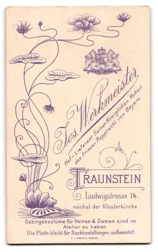 Fotografie Jos. Werkmeister, Traunstein, Ludwigstr. 14, Junge Dame im Kleid mit Kragenbrosche
