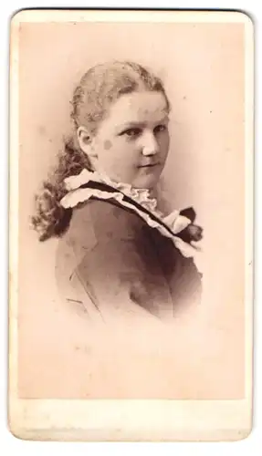 Fotografie Franz Hanfstaengl, München, Junge Dame mit einem Zopf