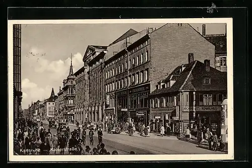 AK Karlsruhe, Kaiserstrasse mit Cafe und Geschäften