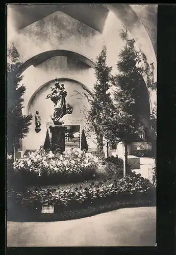 AK München, Frühjahrsblumenausstellung 1911, Blumenbeet u. Marienbildnis