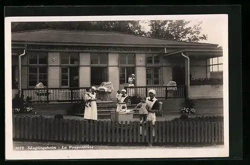 Foto-AK Bern, Schweizerische Ausstellung für Frauenarbeit 1928, Säuglingsheim, Erzieherinnen, Kindermädchen