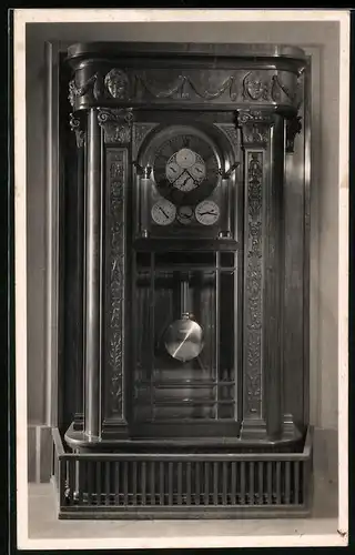 Fotografie I. Fischer, Glashütte, astronomische Uhr