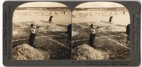 Stereo-Fotografie Keystone View Co., Meadville / PA., russische Salzbauern in Solinen beim Salz Abdampfen