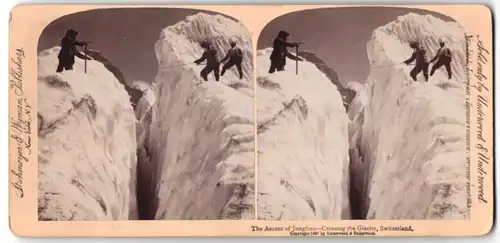 Stereo-Fotografie Strohmeyer & Wyman, New York, Bergsteiger auf dem Gletscher der Jungfrau, Eispickel