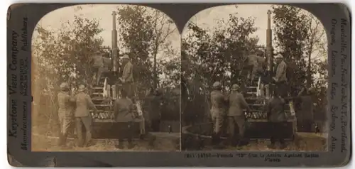 Stereo-Fotografie Keystone View Co., Meadville / PA., french 75 Gun in Action against Battle Planes, französische Flak