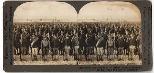Stereo-Fotografie Keystone View Co., Meadville / PA., our answer to the Kaiser, 3000 of americans Million Eager to fight