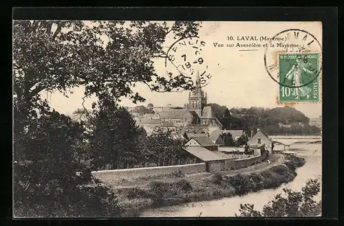 AK Laval, Vue sur Avesnière et la Mayenne