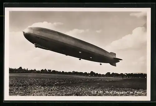 AK Luftschiff LZ 127 Graf Zeppelin in Fahrt