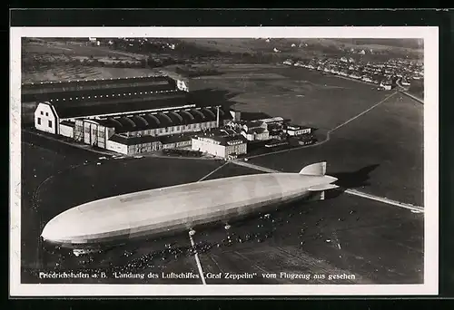 AK Friedrichshafen a. B., Landung des Schiffes Graf Zeppelin, Fliegeraufnahme