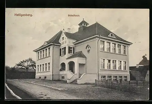 AK Heiligenberg, Strassenpartie am Schulhaus