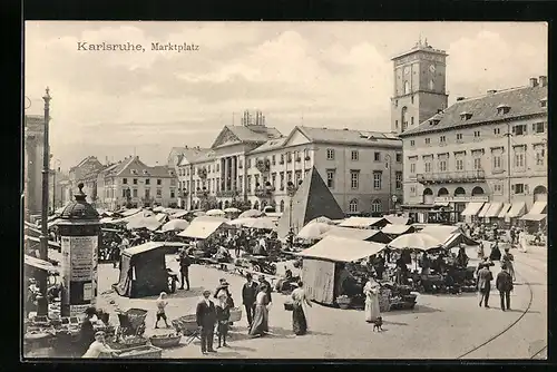 AK Karlsruhe, Auf dem Marktplatz