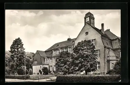 AK Neukirch (Lausitz), Platz vor der Lessingschule